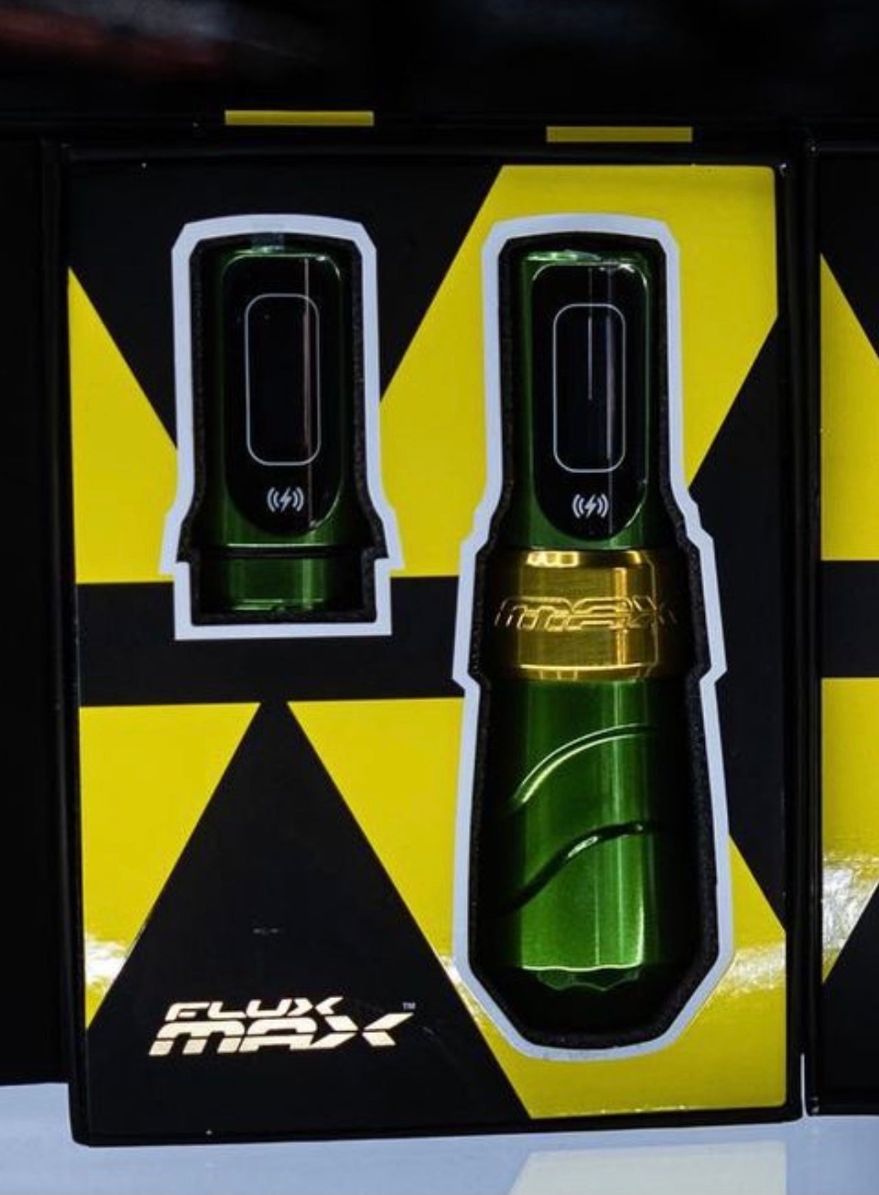 Flux Max Black & Green/Gold w/ 2 PowerBolts II 4mm Stroke image 0